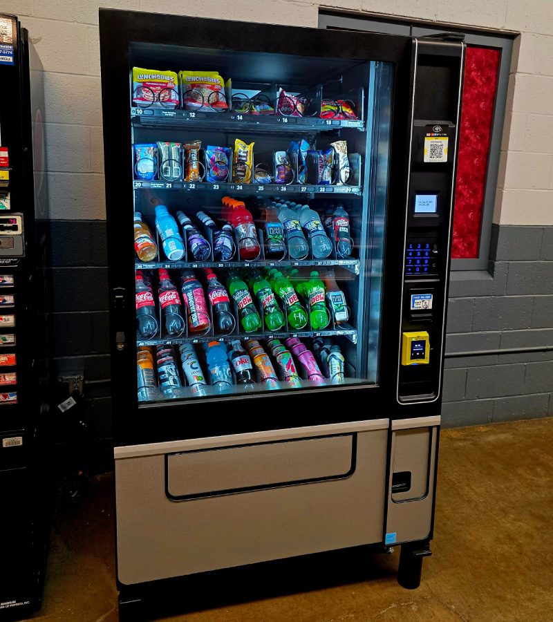 refrigerated glass front drinksnack machine